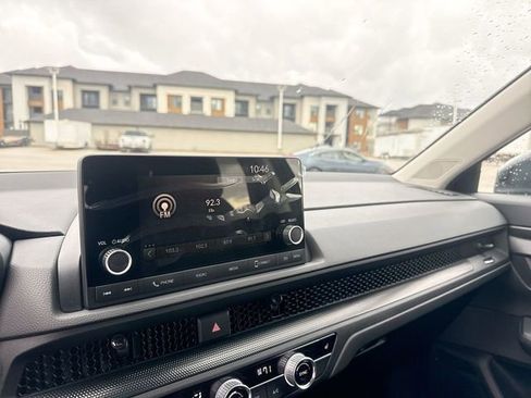 Used 2024 Honda CR-V EX image 23