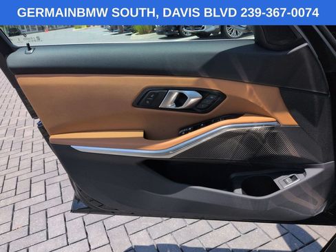 Used 2025 BMW 330i xDrive Sedan w/ Premium Package AWD/4WD image 30