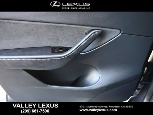 Used 2021 Tesla Model Y Long Range AWD/4WD image 11