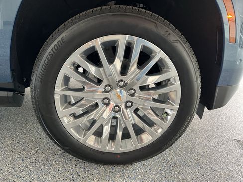 New 2026 Chevrolet Suburban High Country AWD/4WD image 39