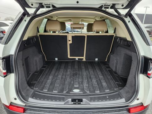 Used 2019 Land Rover Discovery Sport HSE image 8