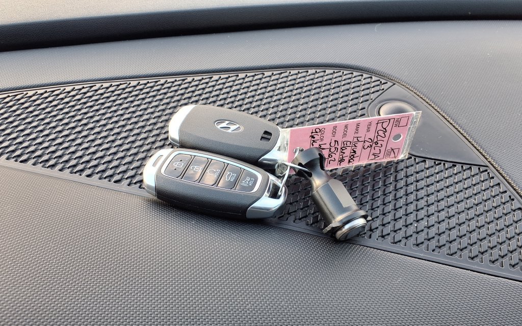 Used 2023 Hyundai Elantra SEL w/ Convenience Package FWD image 34