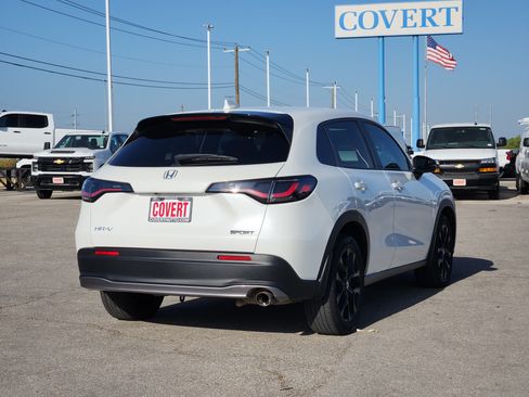 Used 2023 Honda HR-V Sport image 7