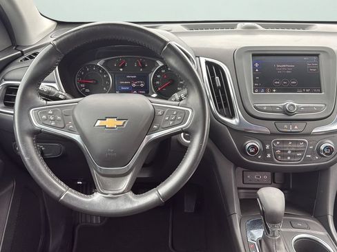 Used 2022 Chevrolet Equinox LT FWD image 16