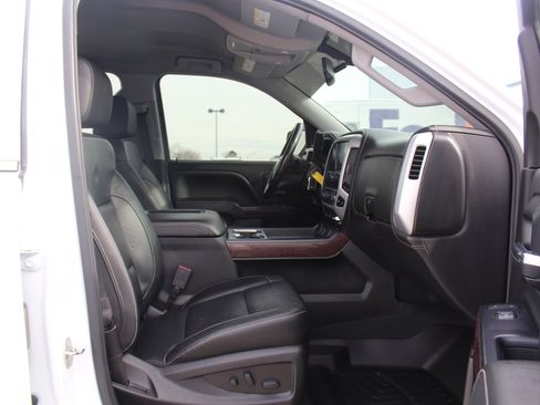 Used 2018 GMC Sierra 1500 SLT w/ SLT Premium Package image 17