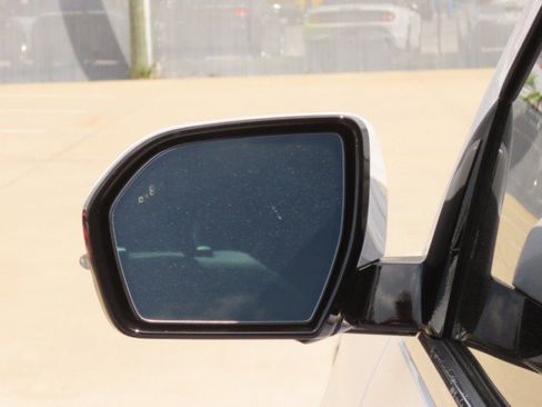 Certified 2024 Ford Expedition Limited image 17