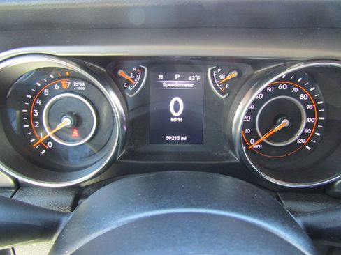 Used 2022 Jeep Gladiator Sport AWD/4WD image 24