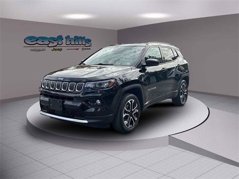 Certified 2022 Jeep Compass Limited image 7