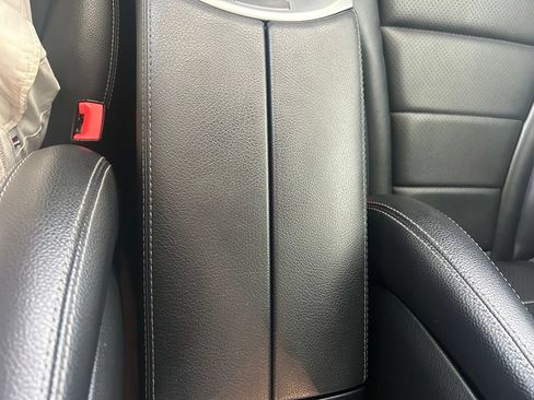 Used 2022 Mercedes-Benz GLC 300 4MATIC image 36