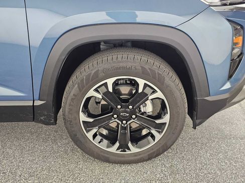 Used 2025 Chevrolet Equinox LT AWD/4WD image 9
