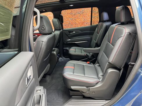 Used 2026 Chevrolet Traverse RS w/ LPO, Floor Liner Package AWD/4WD image 25