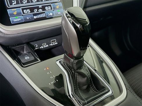 Used 2024 Subaru Outback Premium image 10
