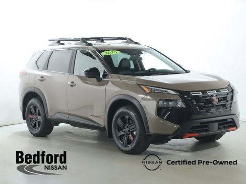 Certified 2025 Nissan Rogue SV image 1