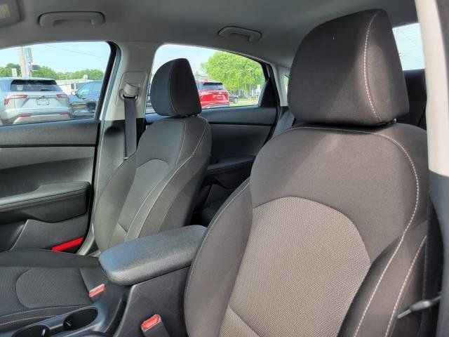 Used 2024 Kia Forte LXS FWD image 10