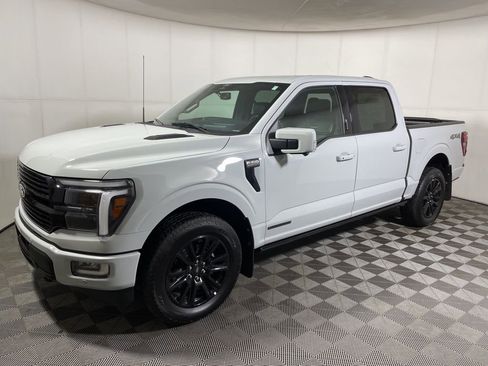 Used 2024 Ford F150 Platinum image 4