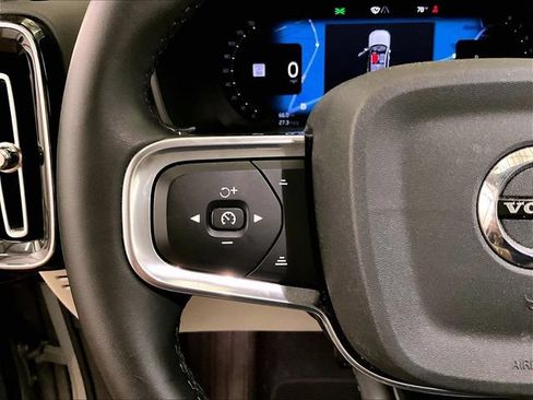 Used 2024 Volvo XC40 B5 Ultimate w/ Climate Package AWD/4WD image 17