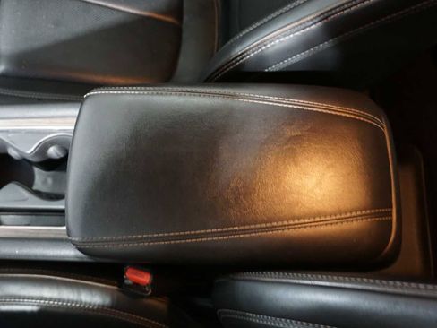 Used 2015 Chrysler 200 C w/ Navigation & Sound Group I image 21