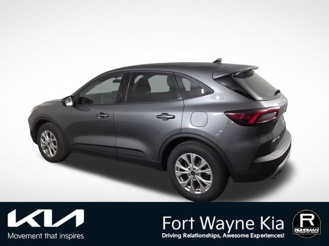 Used 2025 Ford Escape Active FWD image 11