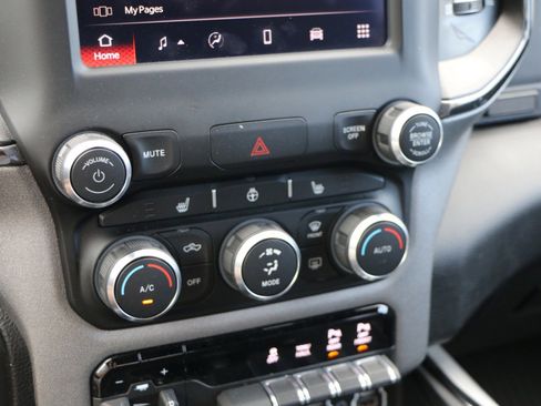 Used 2023 RAM 1500 Big Horn AWD/4WD image 22