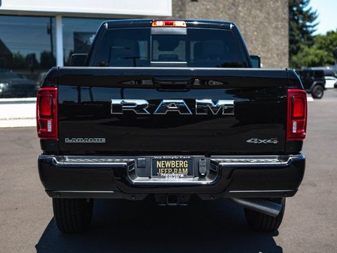 New 2025 RAM 2500 Laramie AWD/4WD image 9