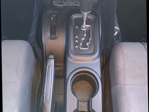 Used 2012 Jeep Wrangler Unlimited Sport image 18