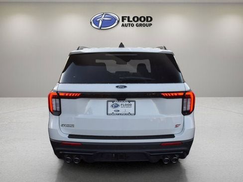New 2026 Ford Explorer ST image 3