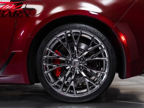 Used 2017 Chevrolet Corvette Z06 w/ Battery Protection Package RWD image 23