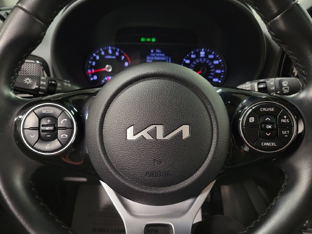 Used 2022 Kia Soul EX FWD image 15