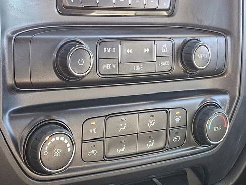 Used 2015 Chevrolet Silverado 1500 W/T image 17