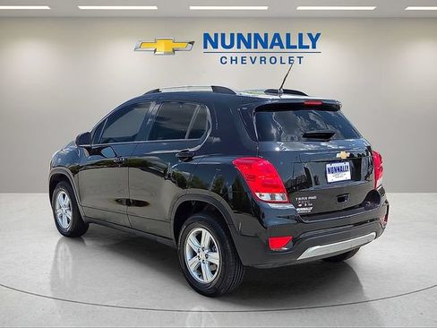 Used 2022 Chevrolet Trax LT w/ LT Convenience Package AWD/4WD image 3