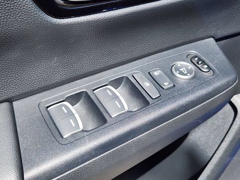 Used 2025 Honda CR-V EX-L image 16