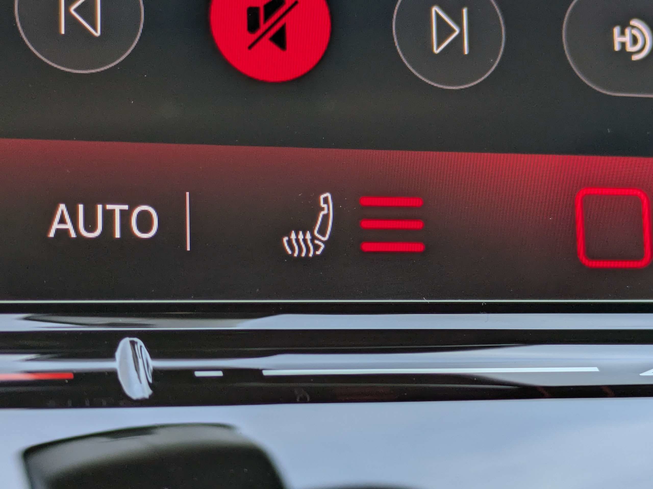 New 2026 Volkswagen GTI SE FWD image 26