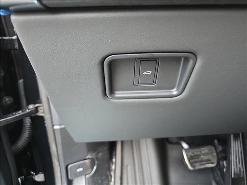 New 2026 Land Rover Range Rover SE image 26