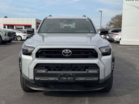 Certified 2025 Toyota 4Runner SR5 AWD/4WD image 26