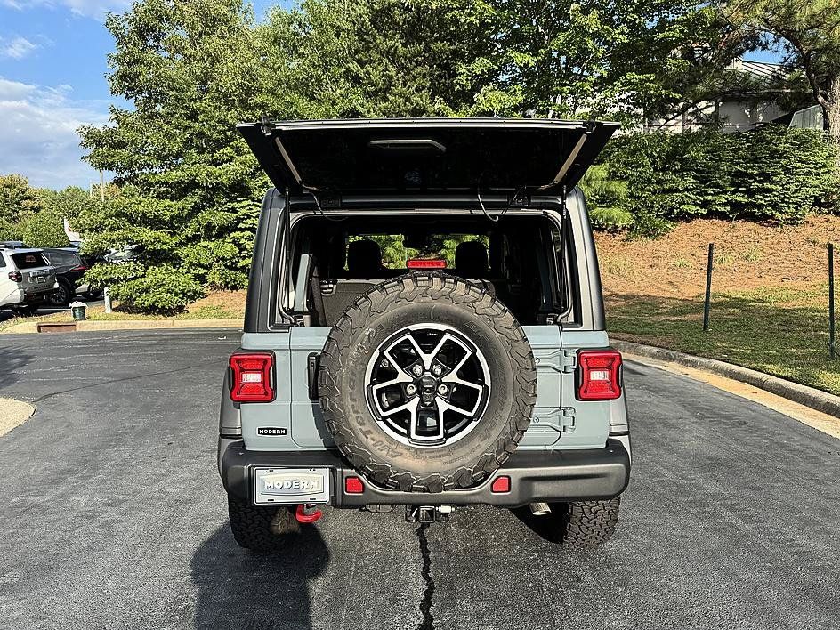 Used 2024 Jeep Wrangler Unlimited Rubicon w/ Capability Package AWD/4WD image 26
