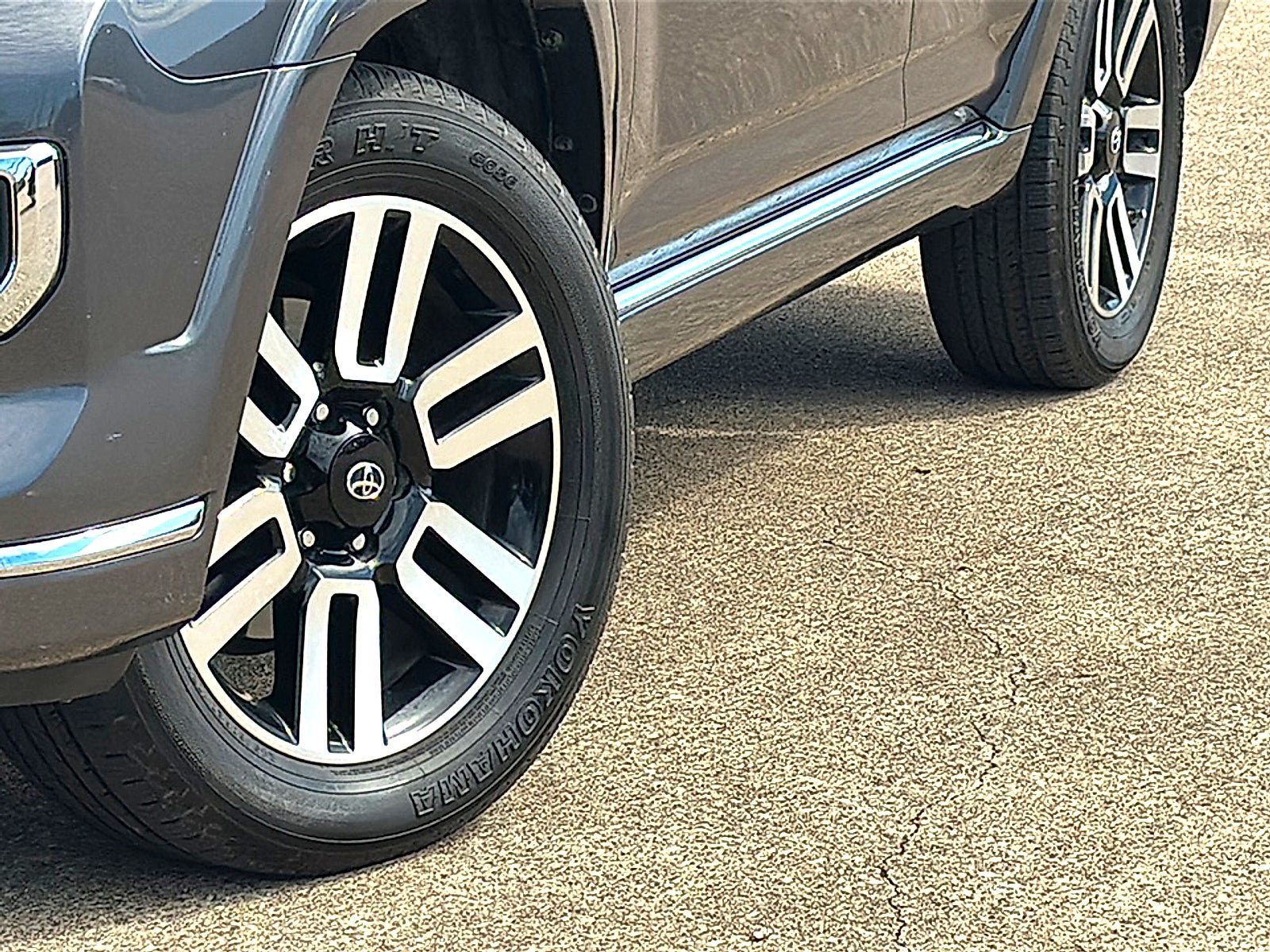 Used 2018 Toyota 4Runner Limited RWD image 3