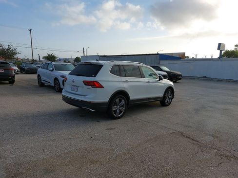 Used 2021 Volkswagen Tiguan SEL AWD/4WD image 5