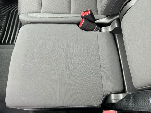 Used 2026 Chevrolet Silverado 2500 Custom w/ Custom Value Package image 27