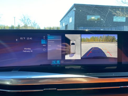 Used 2026 Cadillac Escalade Platinum Sport image 66