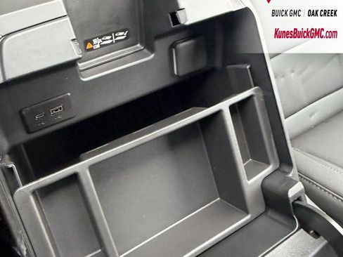 New 2026 GMC Sierra 3500 SLT w/ SLT Premium Package image 21