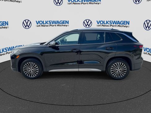 Certified 2025 Volkswagen Tiguan S w/ 18" Wheel Package FWD image 3