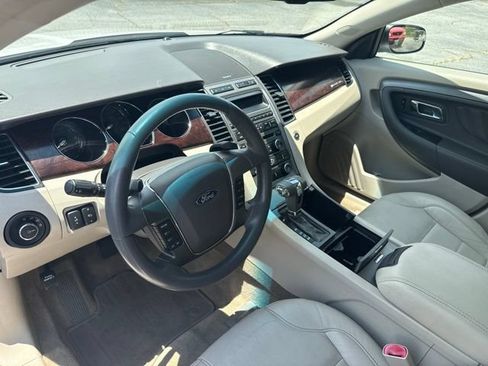 Used 2011 Ford Taurus SEL w/ 202A Rapid Spec Order Code FWD image 7