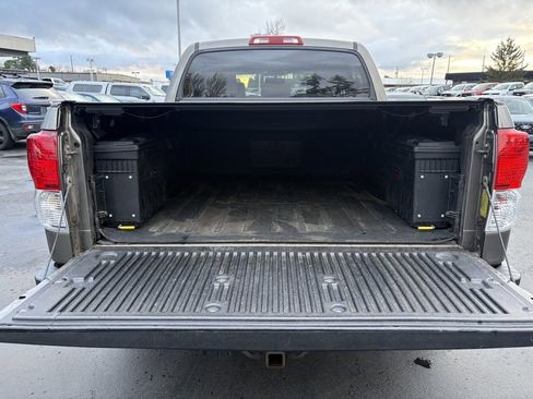 Used 2011 Toyota Tundra 4x4 CrewMax image 7