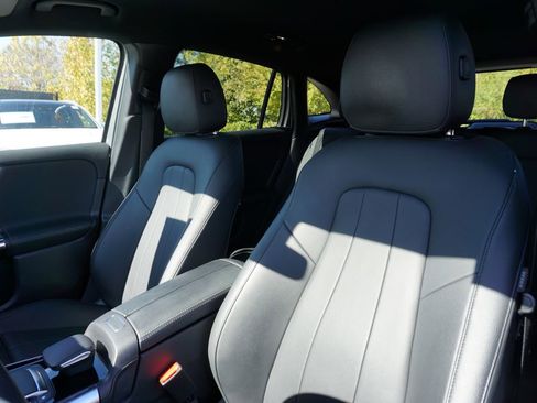 Certified 2021 Mercedes-Benz GLA 250 4MATIC image 11