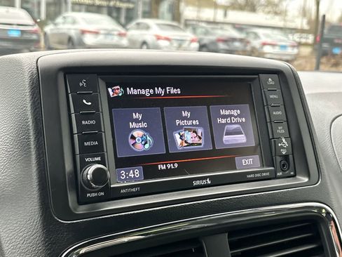 Used 2019 Dodge Grand Caravan SXT image 14