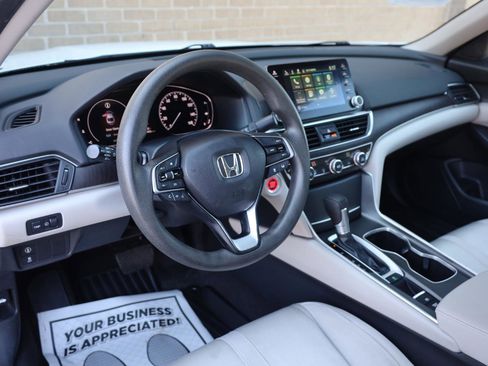 Used 2018 Honda Accord EX image 13