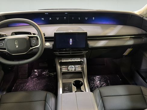 New 2026 Lincoln Nautilus Premier AWD/4WD image 27