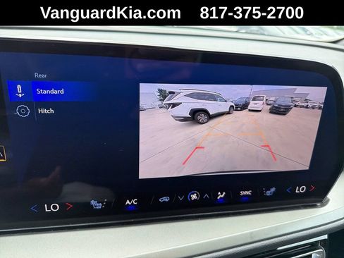 Used 2025 Chevrolet Traverse LT AWD/4WD image 26
