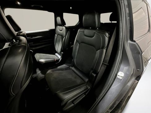 Used 2022 Jeep Grand Cherokee L Laredo image 22