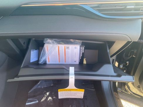 New 2025 Buick Envision Avenir image 33